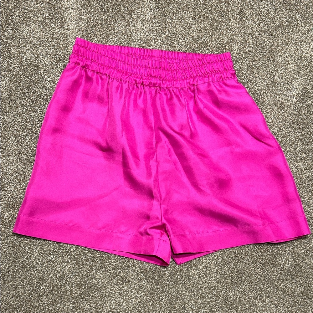 Elyse Walkers / HEROS Fuchsia High Waist Women's Shorts